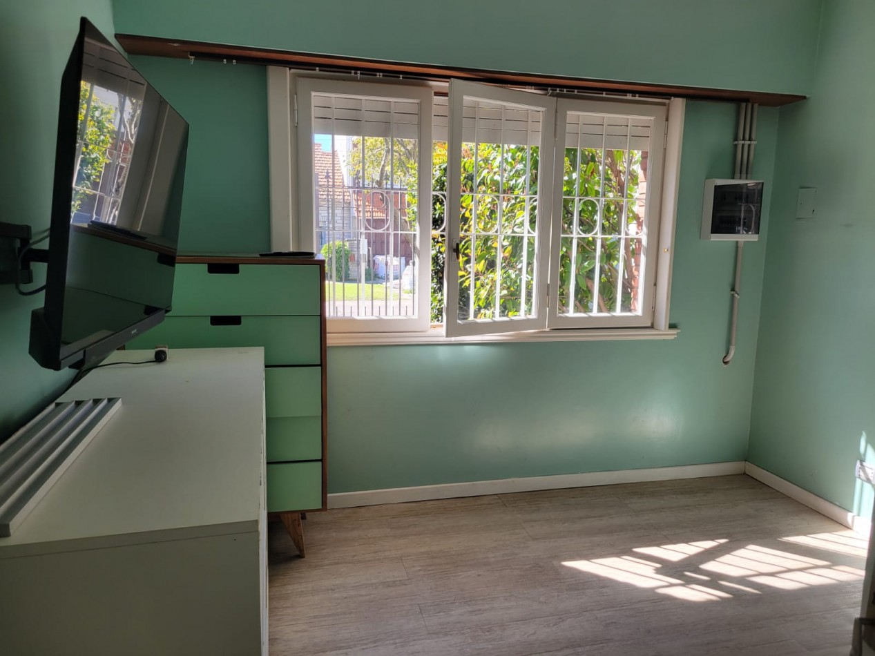 CHALET 3 AMBIENTES CON PARQUE