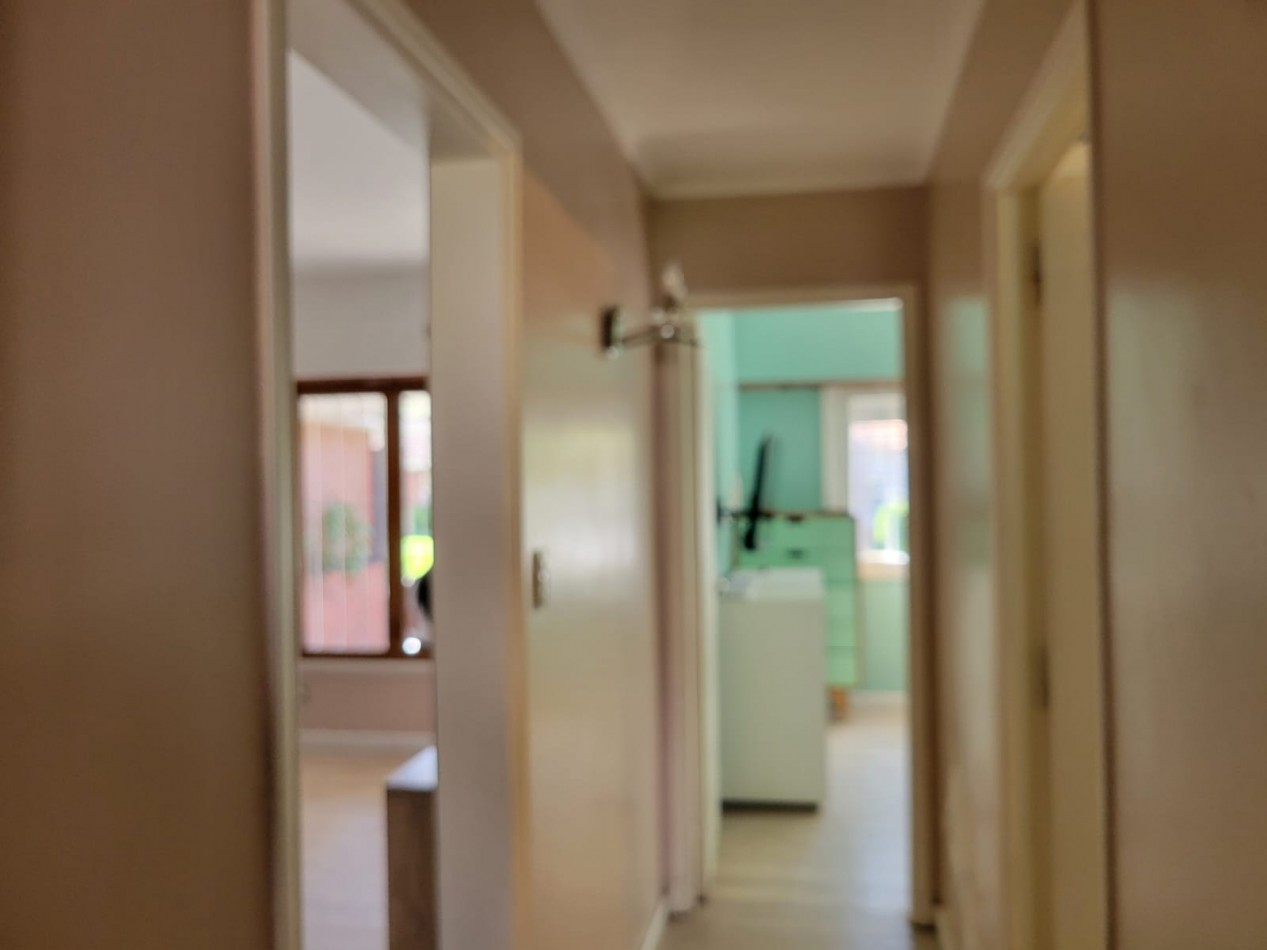 CHALET 3 AMBIENTES CON PARQUE